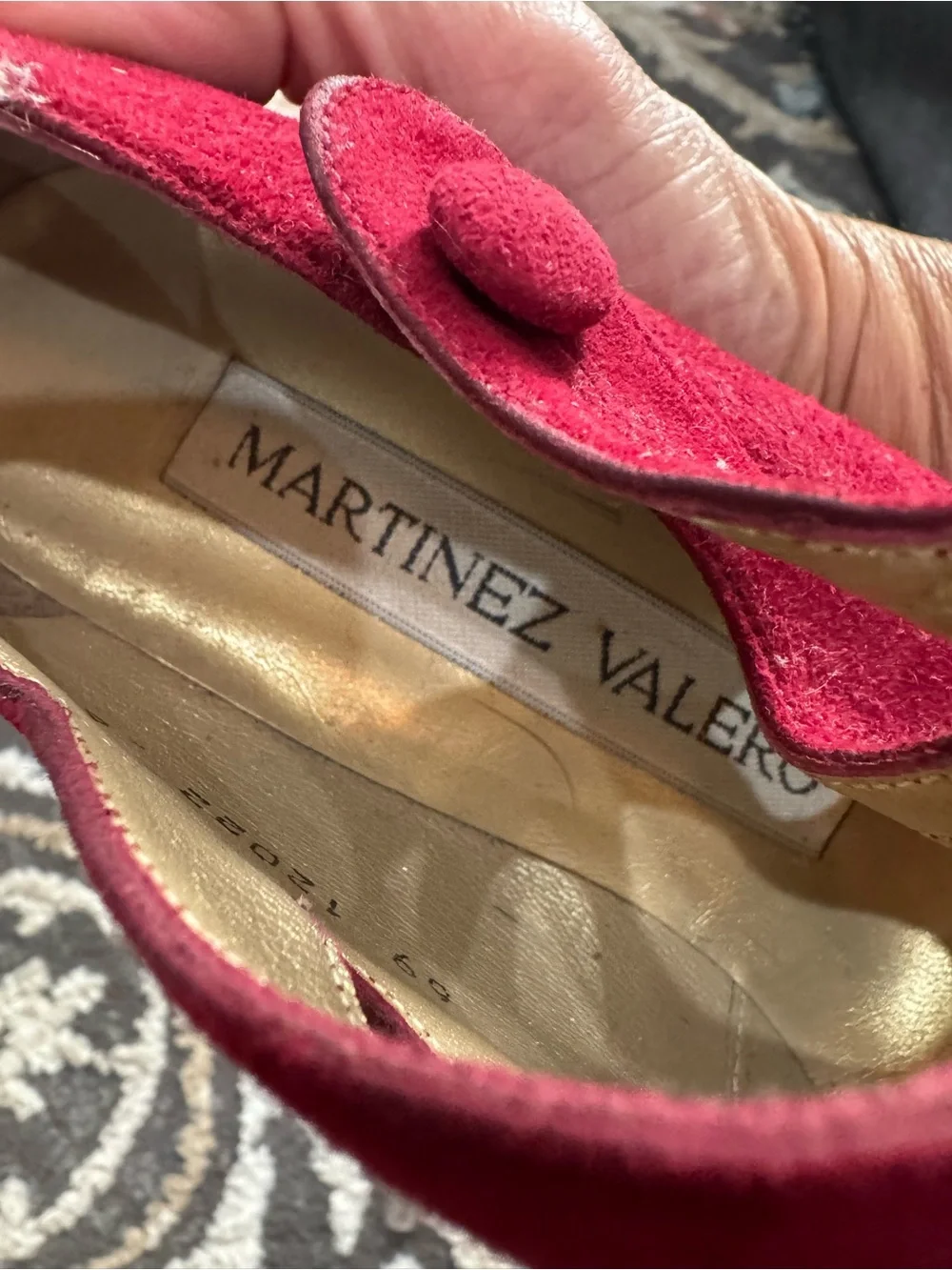 NEW Vintage Martinez Valero Red Suede Garland Heels NEEDS CAPS 6
